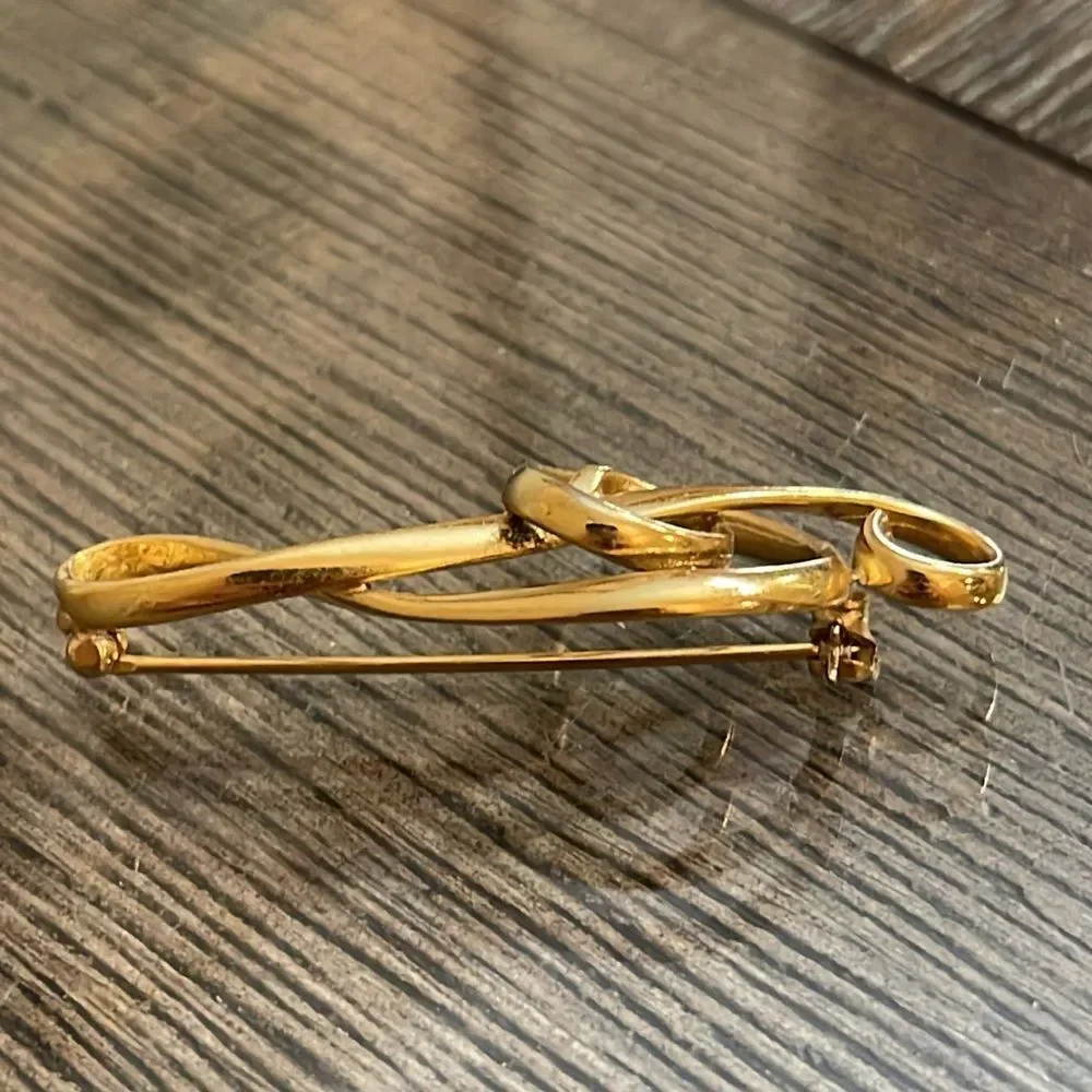Vintage NAPIER Clef Note Brooch, Sleek Design Gold-Tone Musical Note Pin